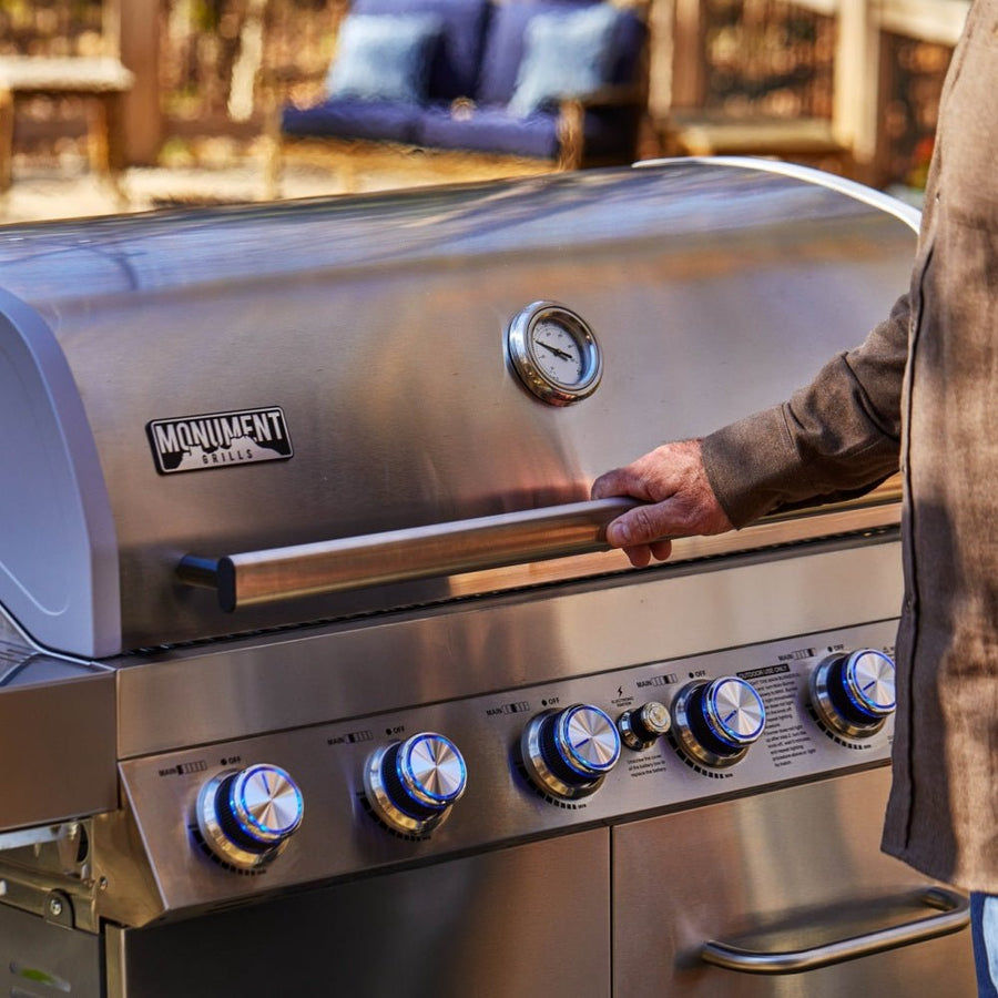 Monument Grills Full Stainless Propane Gas Grill 77352