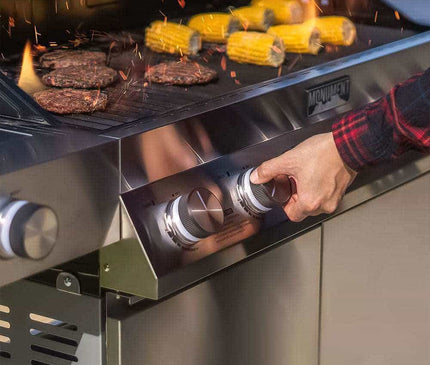 Monument Grills Stainless Smart Tech Natural/Propane Gas Grill Denali 605