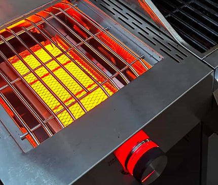 Monument Grills Stainless Smart Propane Gas Grill Denali 605Pro