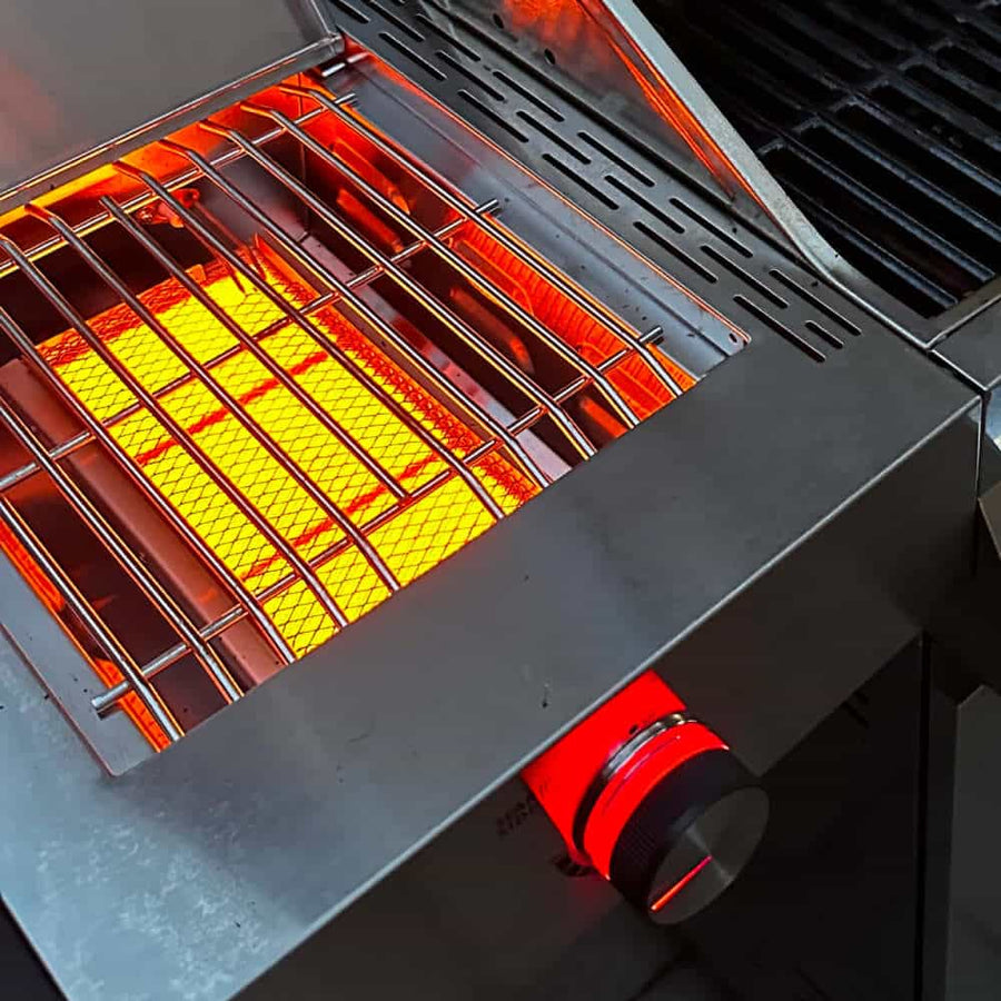 Monument Grills Stainless Smart Propane Gas Grill Denali 605Pro