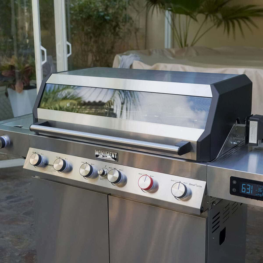 Monument Grills Stainless Smart Propane Gas Grill Denali 605Pro