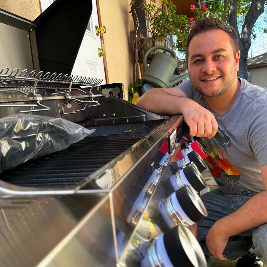 Monument Grills Stainless Smart Propane Gas Grill Denali 605Pro