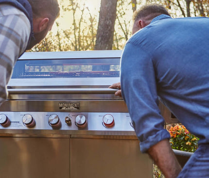Monument Grills Stainless Smart Propane Gas Grill Denali 605Pro