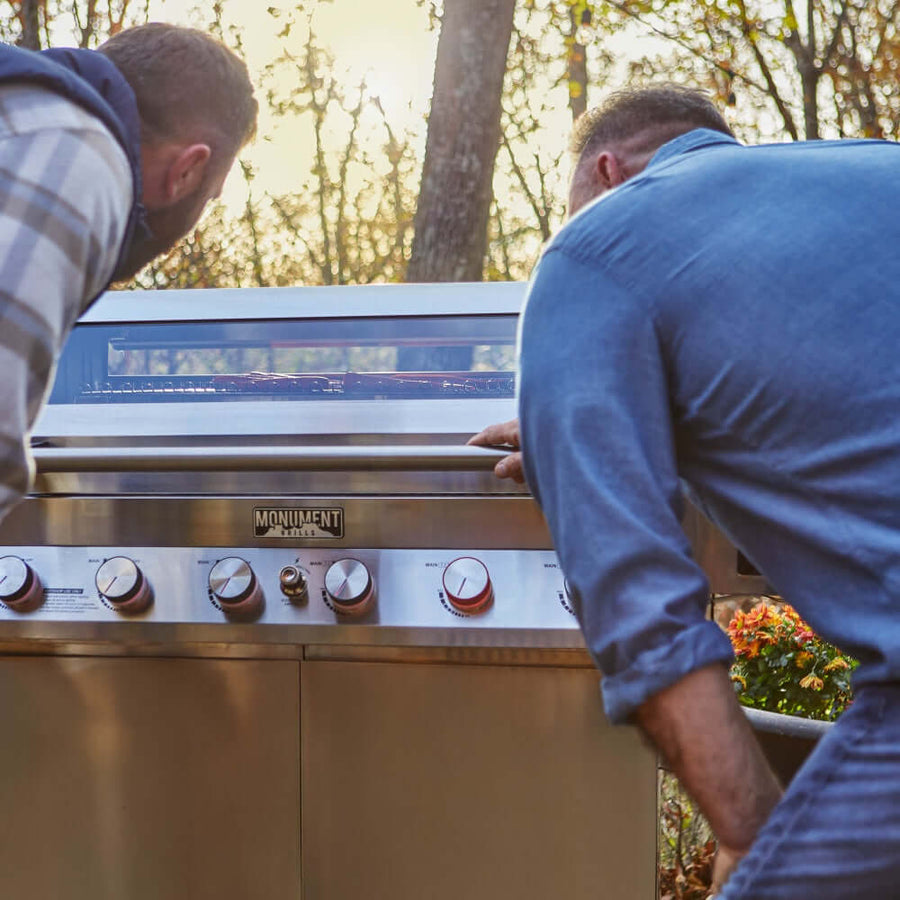 Monument Grills Stainless Smart Propane Gas Grill Denali 605Pro