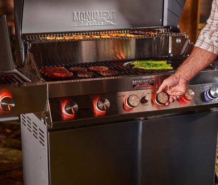 Monument Grills Stainless Smart Propane Gas Grill Denali 605Pro