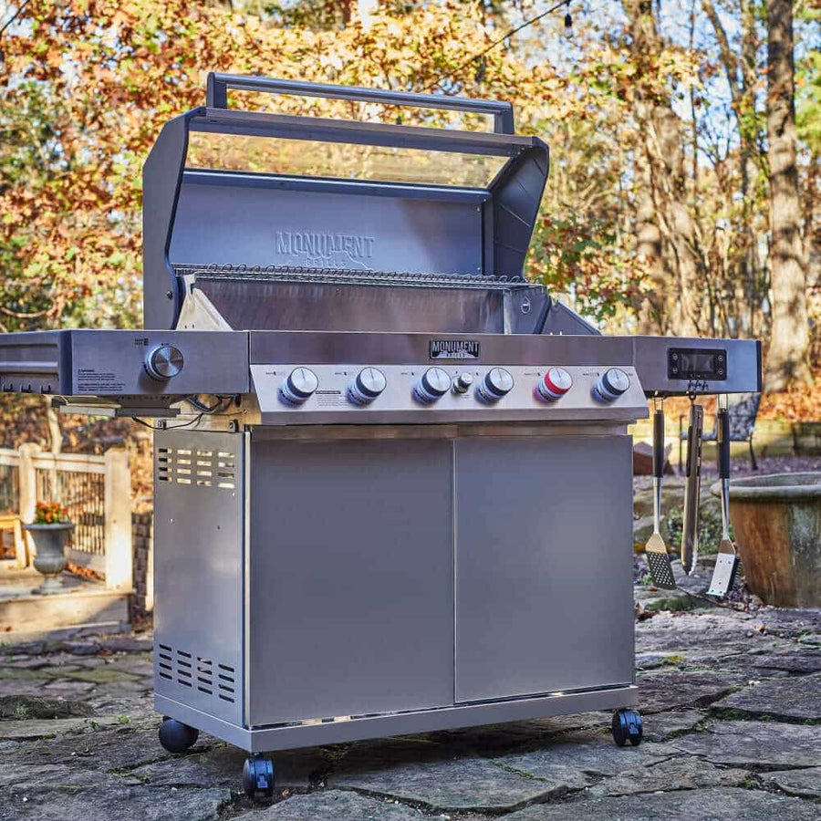 Monument Grills Stainless Smart Propane Gas Grill Denali 605Pro