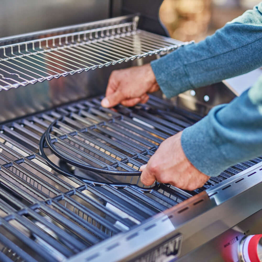 Monument Grills Stainless Smart Propane Gas Grill Denali 605Pro