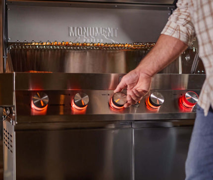 Monument Grills Stainless Smart Propane Gas Grill Denali 605Pro