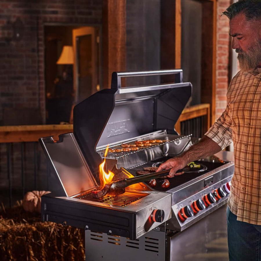 Monument Grills Stainless Smart Propane Gas Grill Denali 605Pro
