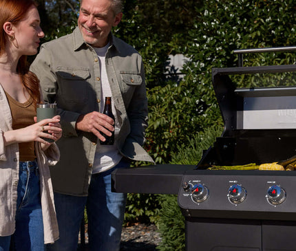 Monument Grills Black Propane Gas Grill Mesa 425