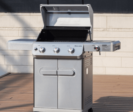 Monument Grills Stainless Propane Gas Grill Mesa 305