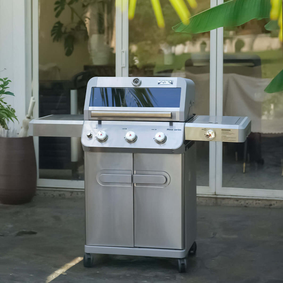 Monument Grills Stainless Propane Gas Grill Mesa 305