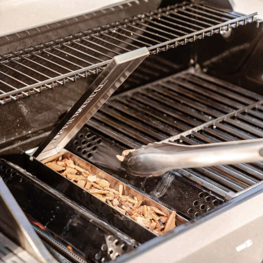 Monument Grills Black Propane Gas Grill Mesa 325