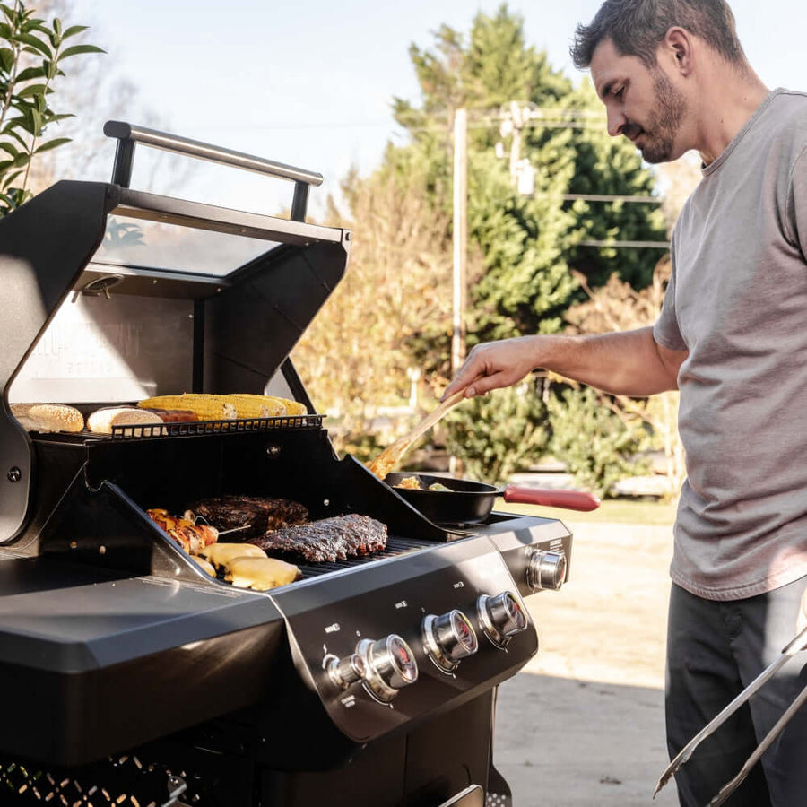 Monument Grills Black Propane Gas Grill Mesa 325