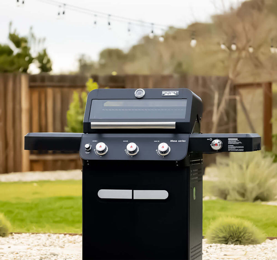 Monument Grills Black Propane Gas Grill Mesa 325