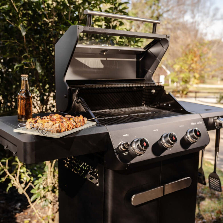 Monument Grills Black Propane Gas Grill Mesa 325
